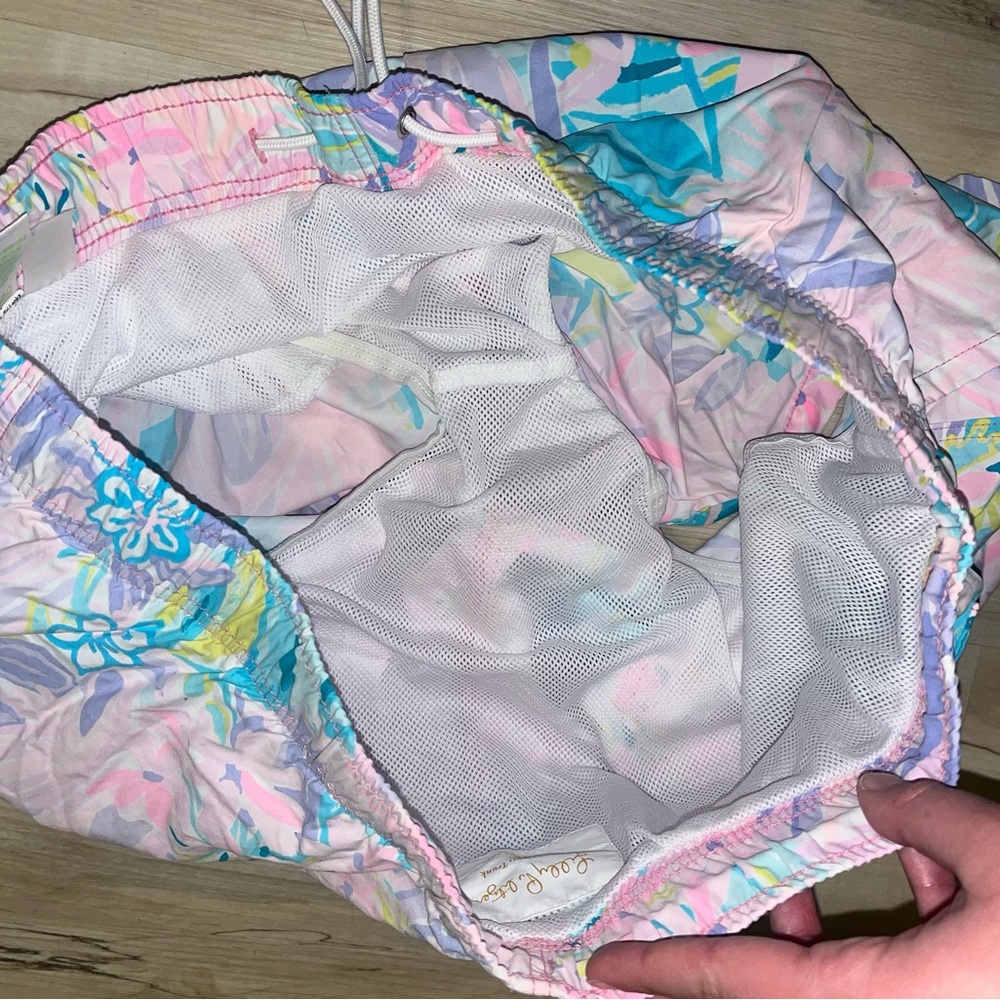 Lilly Pulitzer Mens's Swimming Trunks Size XL - Picture 2 of 3